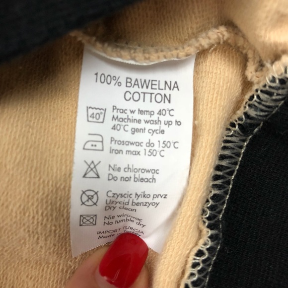 Body Line v-neck top - Picture 7 of 7